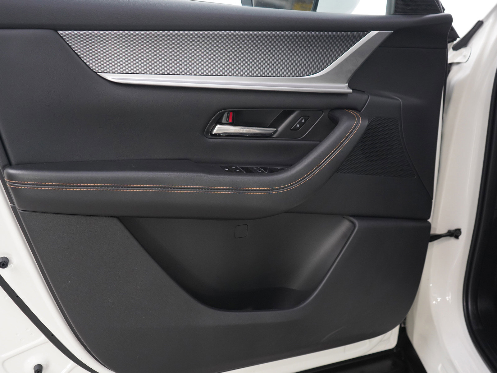 Certified 2024 MAZDA CX-90 Plug-In Hybrid w/ Preferred image 21