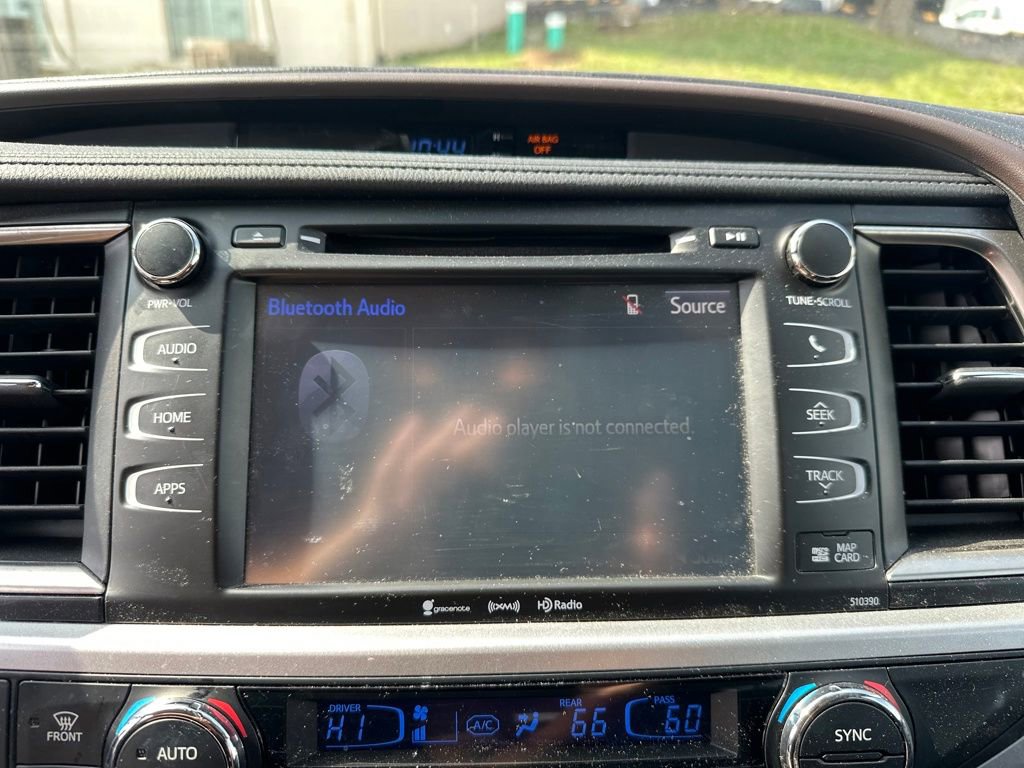 Used 2019 Toyota Highlander XLE image 14