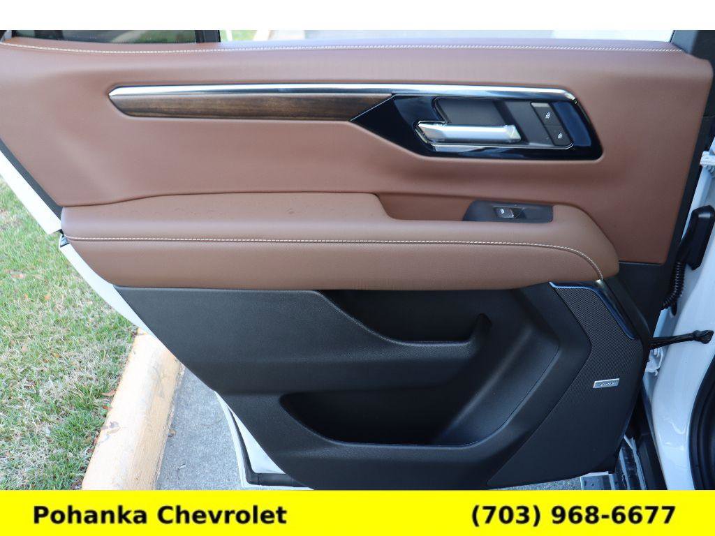 New 2026 Chevrolet Tahoe High Country w/ Sun And Tow Package AWD/4WD image 26