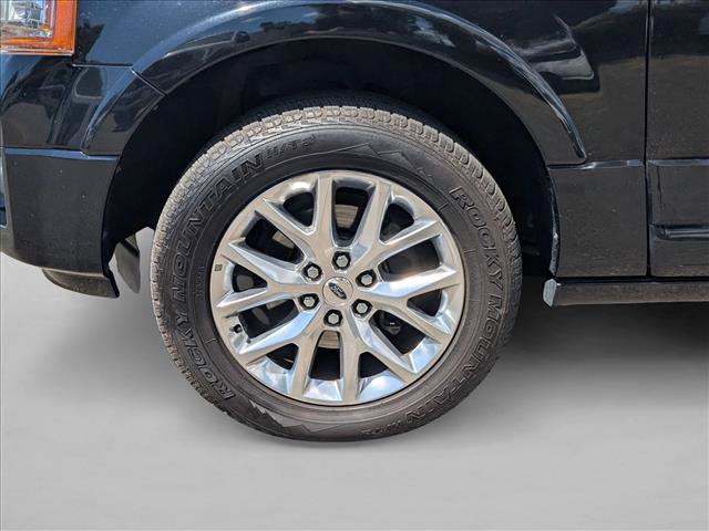 Used 2017 Ford Expedition EL Limited w/ Equipment Group 301A RWD image 26