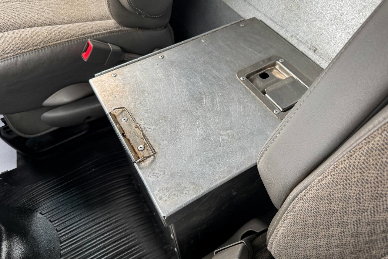 Used 2016 Chevrolet Express 2500 2500 3dr Cargo Van image 30