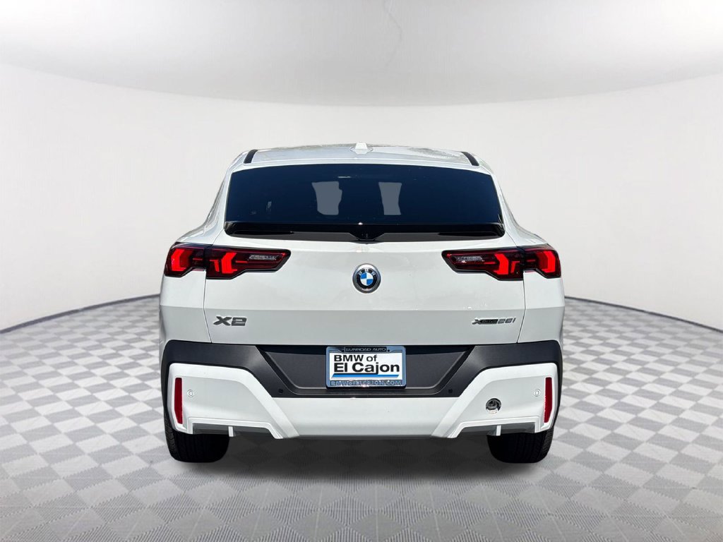 New 2026 BMW X2 xDrive28i AWD/4WD image 5