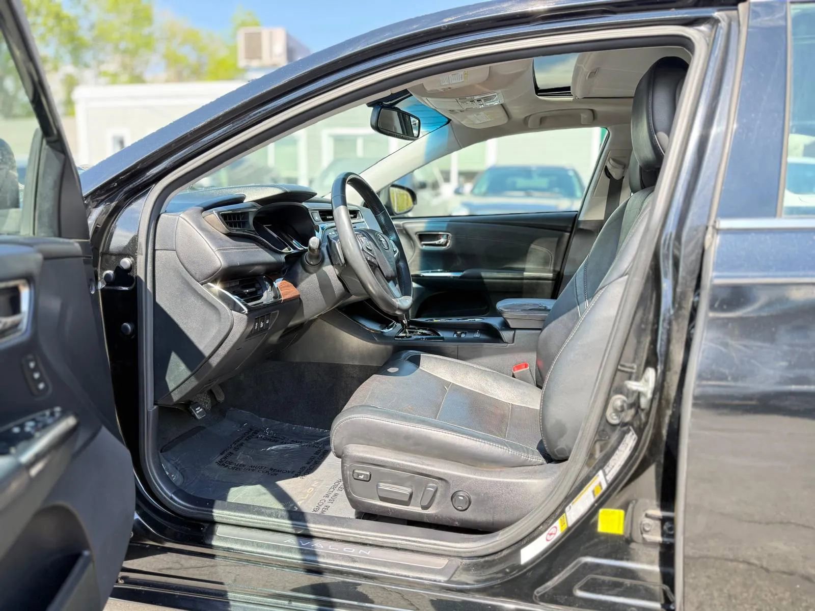 Used 2013 Toyota Avalon Limited FWD image 10