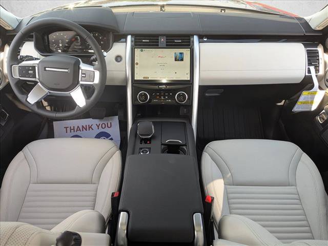 New 2026 Land Rover Discovery S AWD/4WD image 15