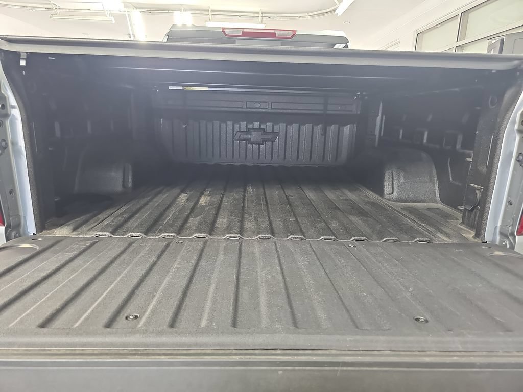 Certified 2024 Chevrolet Silverado 1500 RST w/ Convenience Package II AWD/4WD image 15