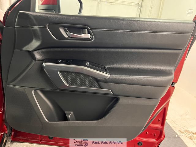 Used 2023 Nissan Pathfinder SL AWD/4WD image 37