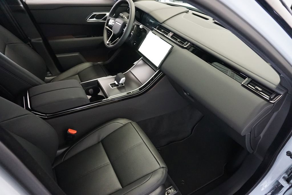 New 2026 Land Rover Range Rover Velar Dynamic SE image 22