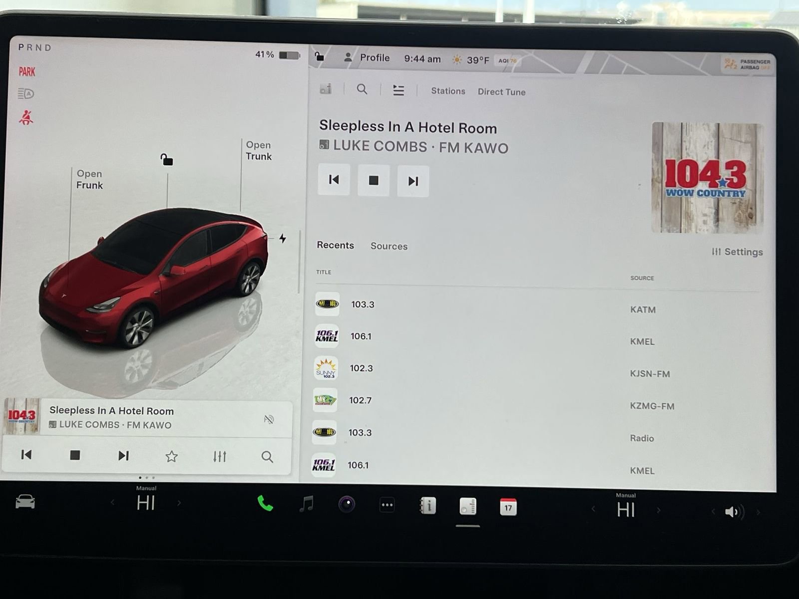 Used 2022 Tesla Model Y Long Range image 16