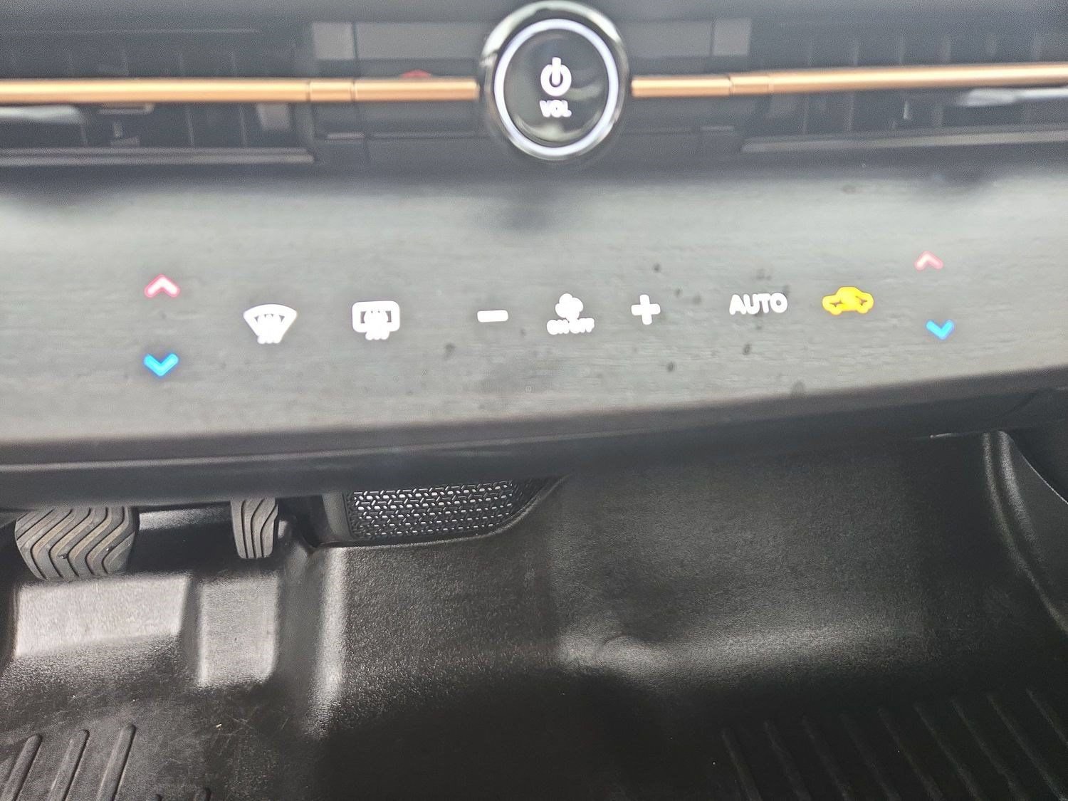 Used 2024 Nissan Ariya FWD image 22