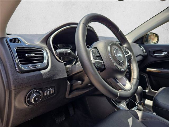 Used 2018 Jeep Compass Limited w/ Navigation Group AWD/4WD image 9