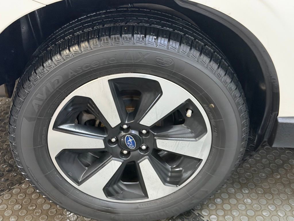 Used 2017 Subaru Forester 2.5i Limited image 12