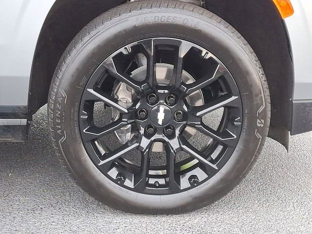 Certified 2024 Chevrolet Suburban High Country AWD/4WD image 11