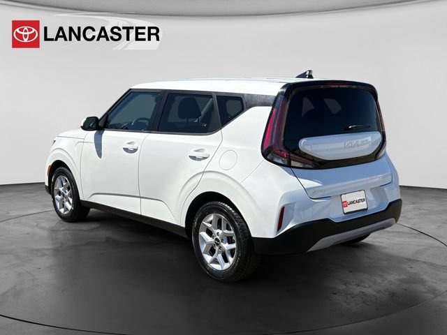 Used 2024 Kia Soul LX w/ Option Group 015 FWD image 5