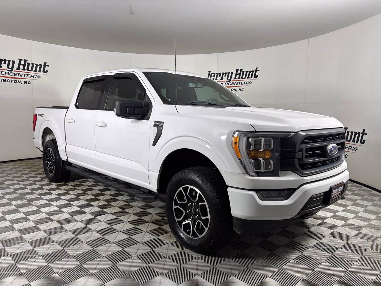Used 2021 Ford F150 XLT w/ Equipment Group 302A High AWD/4WD image 4