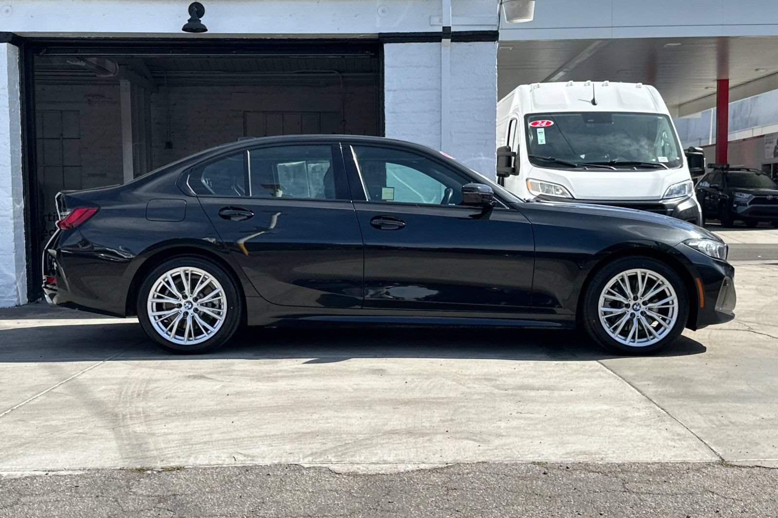 Used 2023 BMW 330i xDrive Sedan w/ Driving Assistance Package AWD/4WD image 3