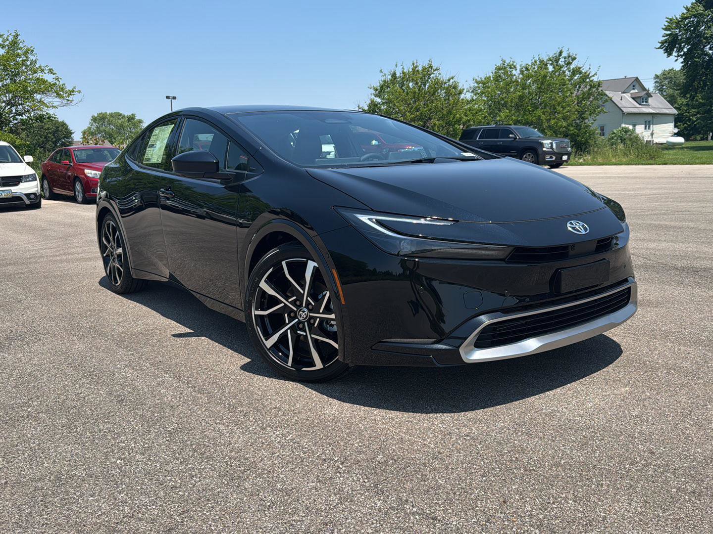 New 2025 Toyota Prius Plug-In Hybrid image 2