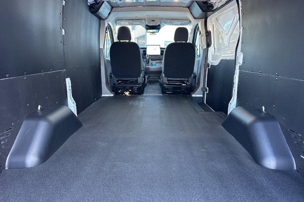 New 2027 Ford Transit 250 Low Roof w/ Load Area Protection Package RWD image 14