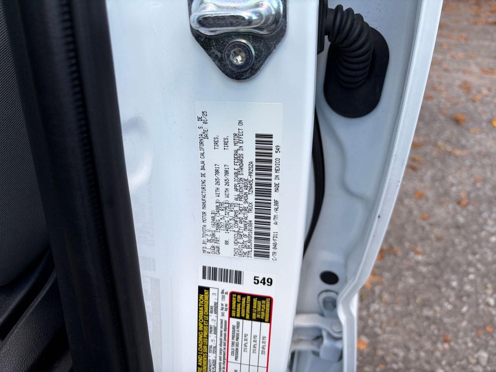 Used 2025 Toyota Tacoma TRD Off-Road image 27