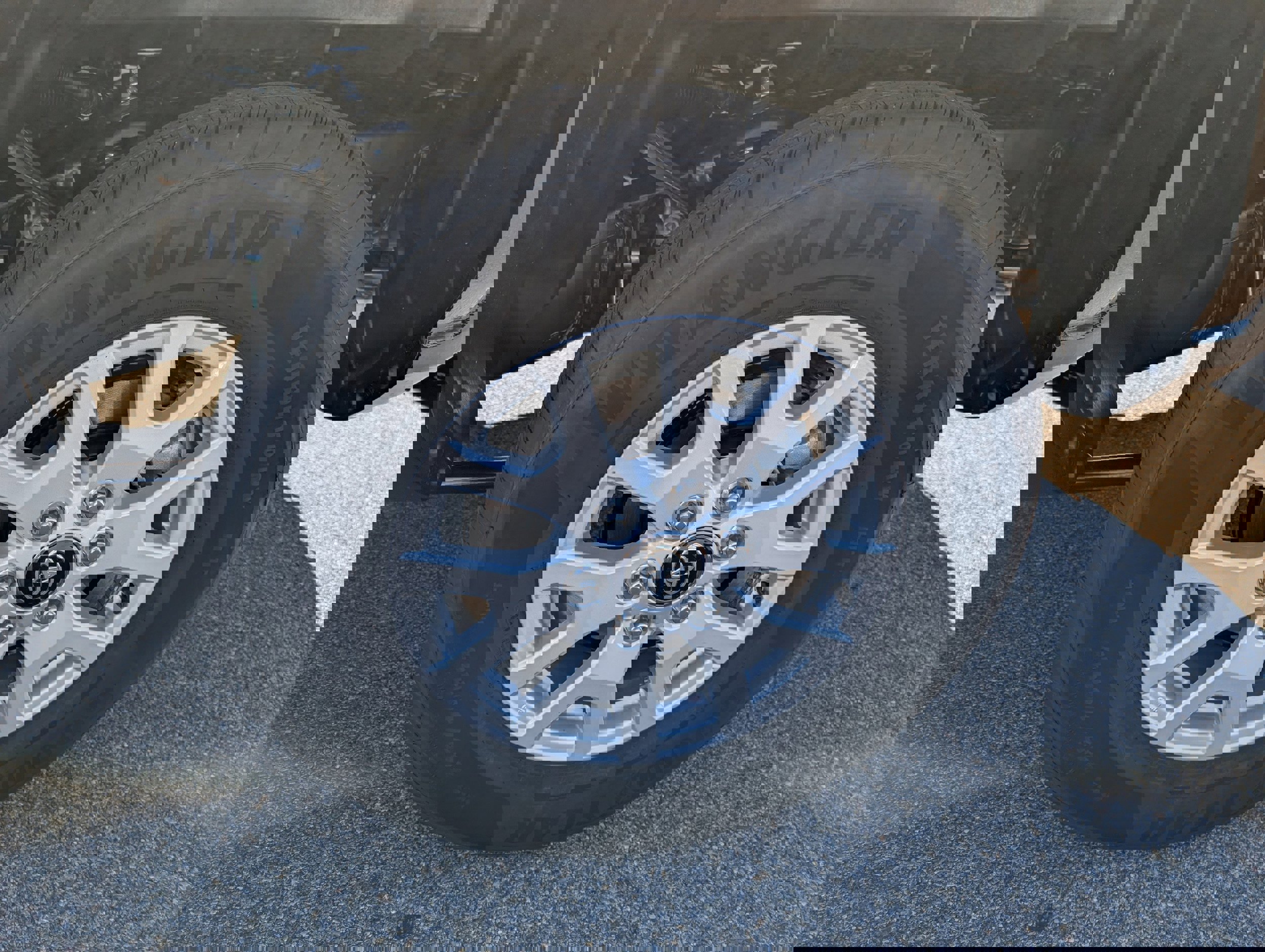 New 2025 Toyota Tacoma SR5 image 31