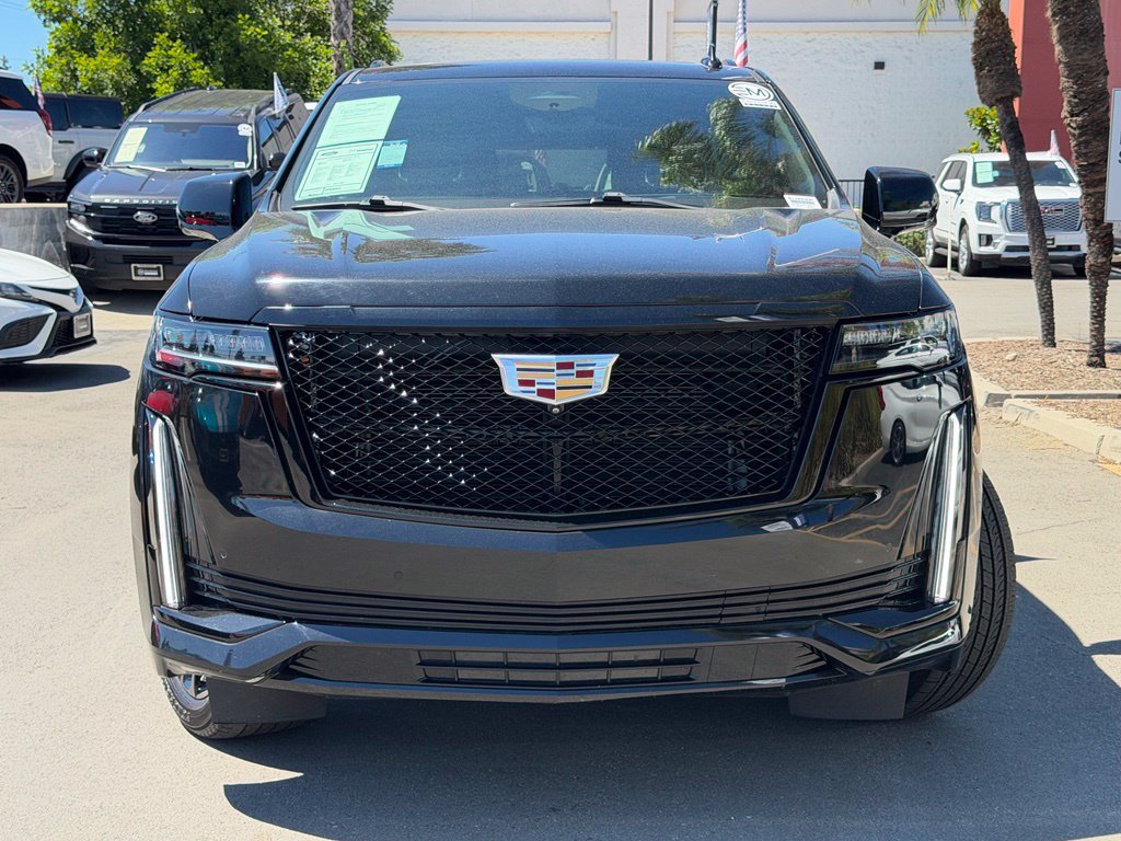 Used 2023 Cadillac Escalade Sport w/ LPO, ONYX Package RWD image 4