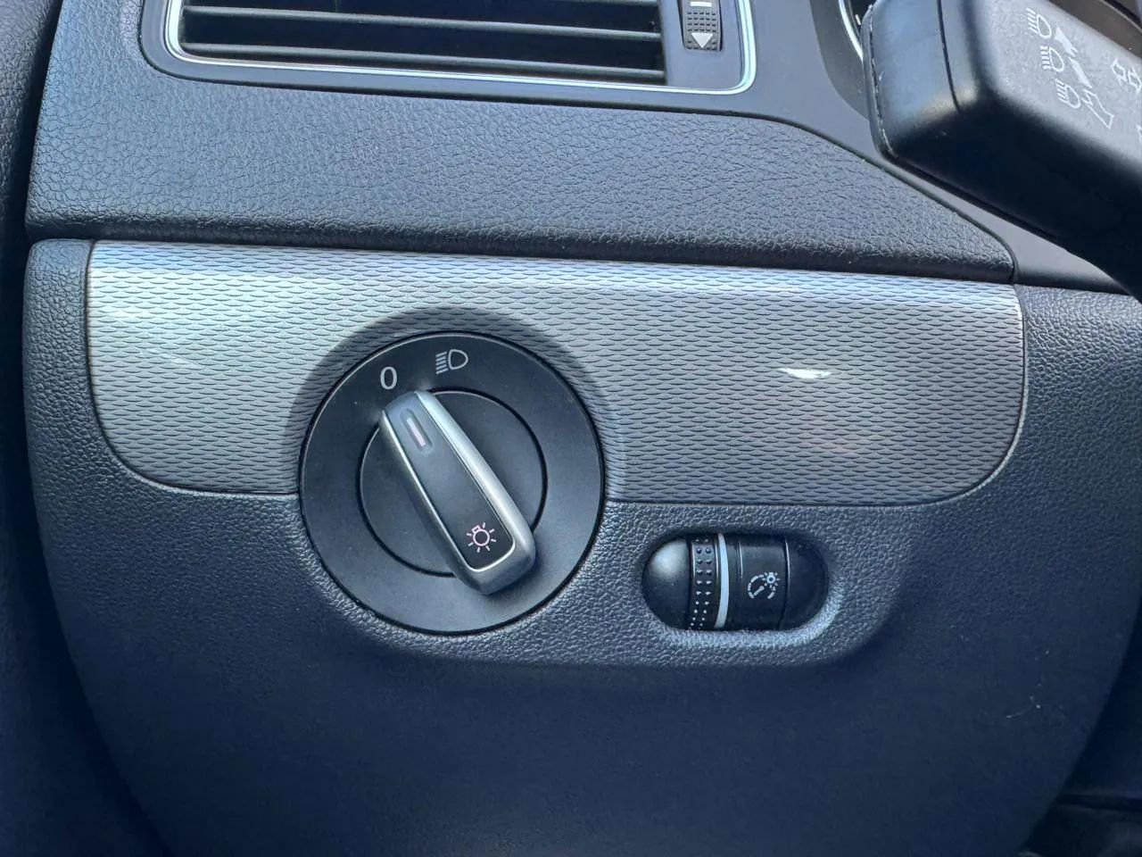 Used 2018 Volkswagen Jetta S image 18