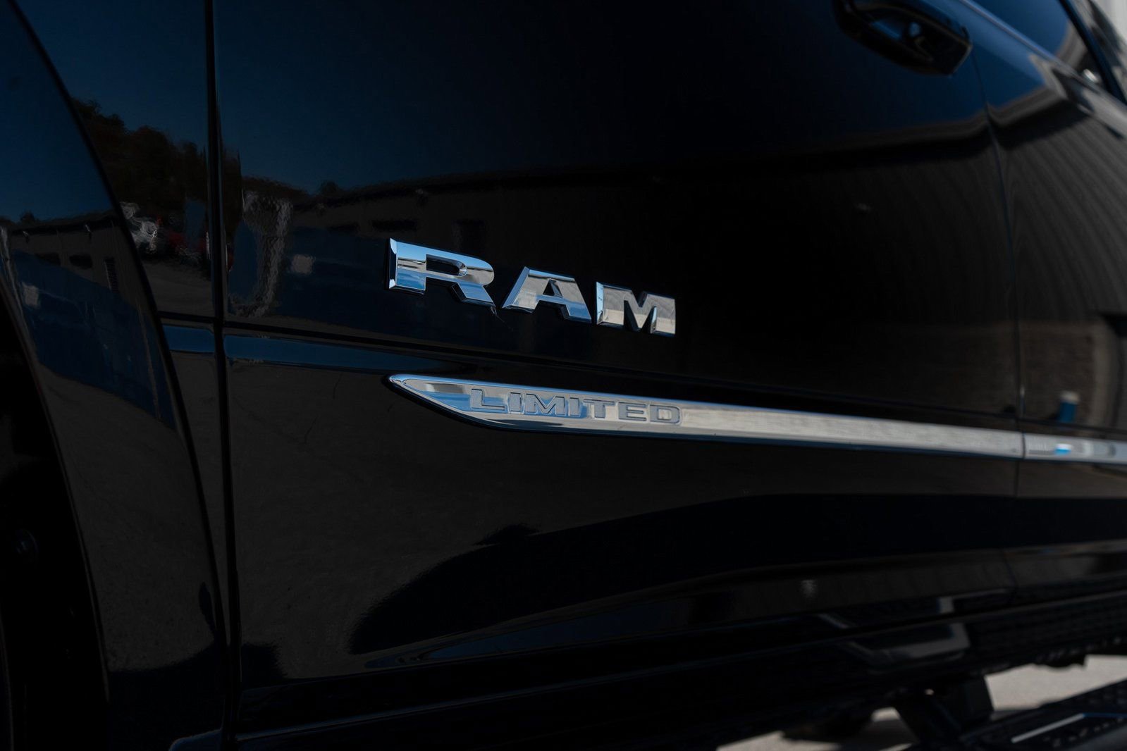 Used 2024 RAM 2500 Limited image 11