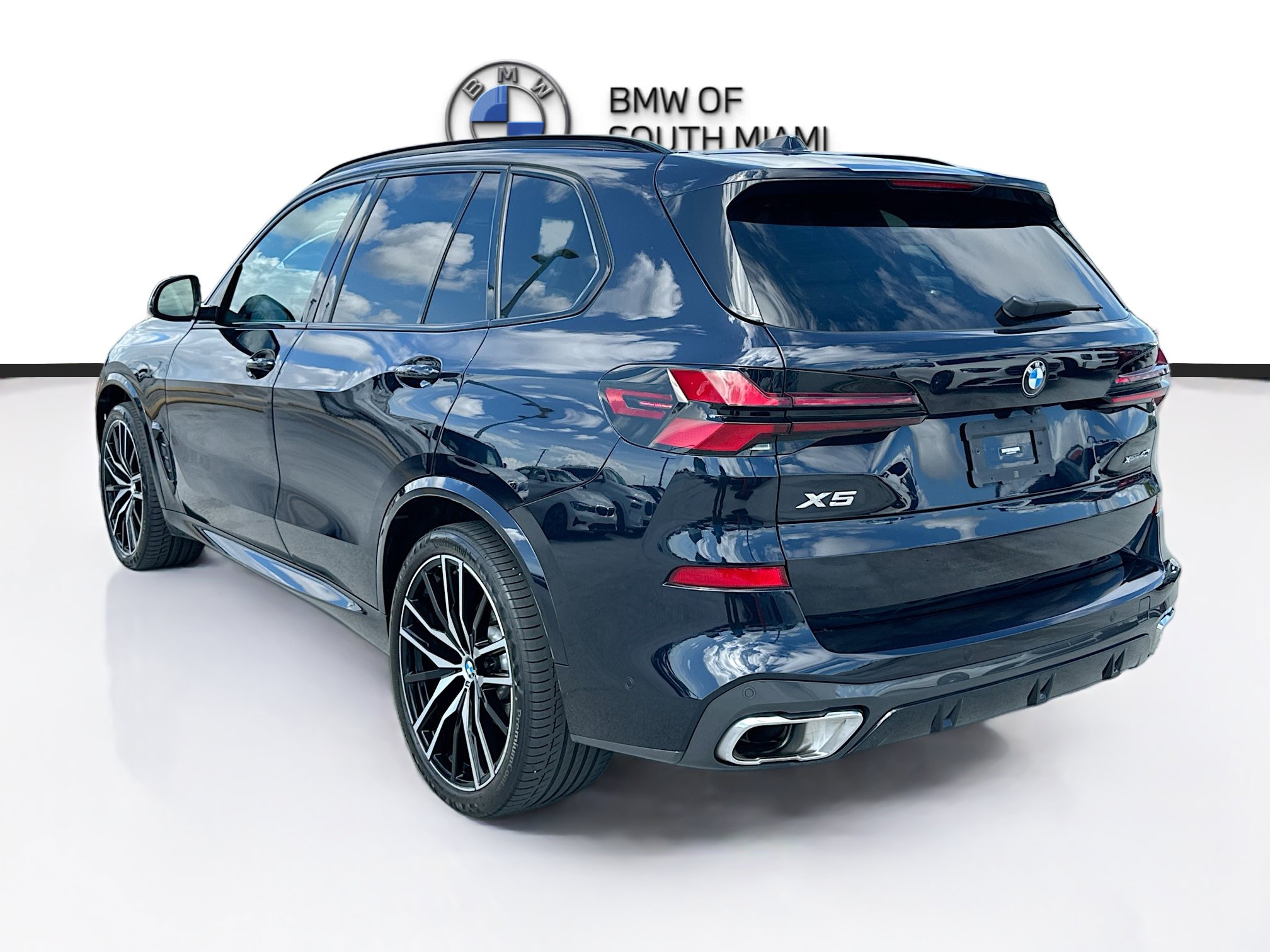 Certified 2024 BMW X5 xDrive40i w/ Executive Package AWD/4WD image 5