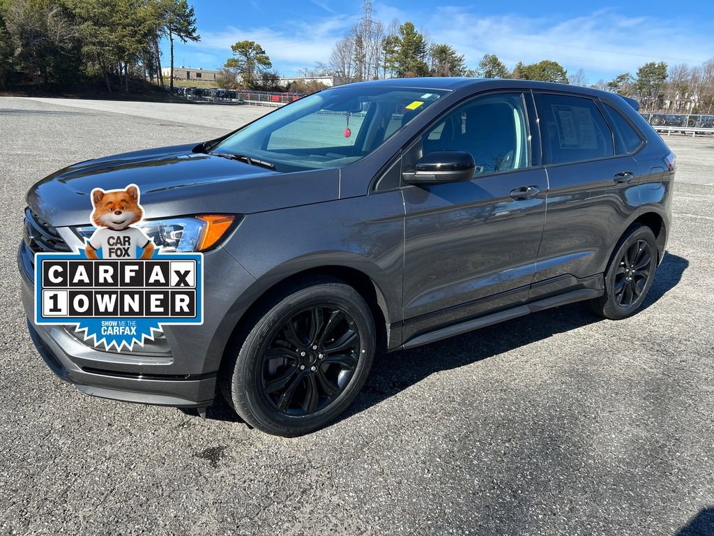 Used 2022 Ford Edge SE w/ Black Appearance Package