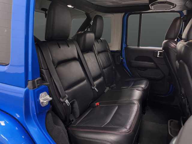Used 2022 Jeep Wrangler Unlimited Rubicon AWD/4WD image 30