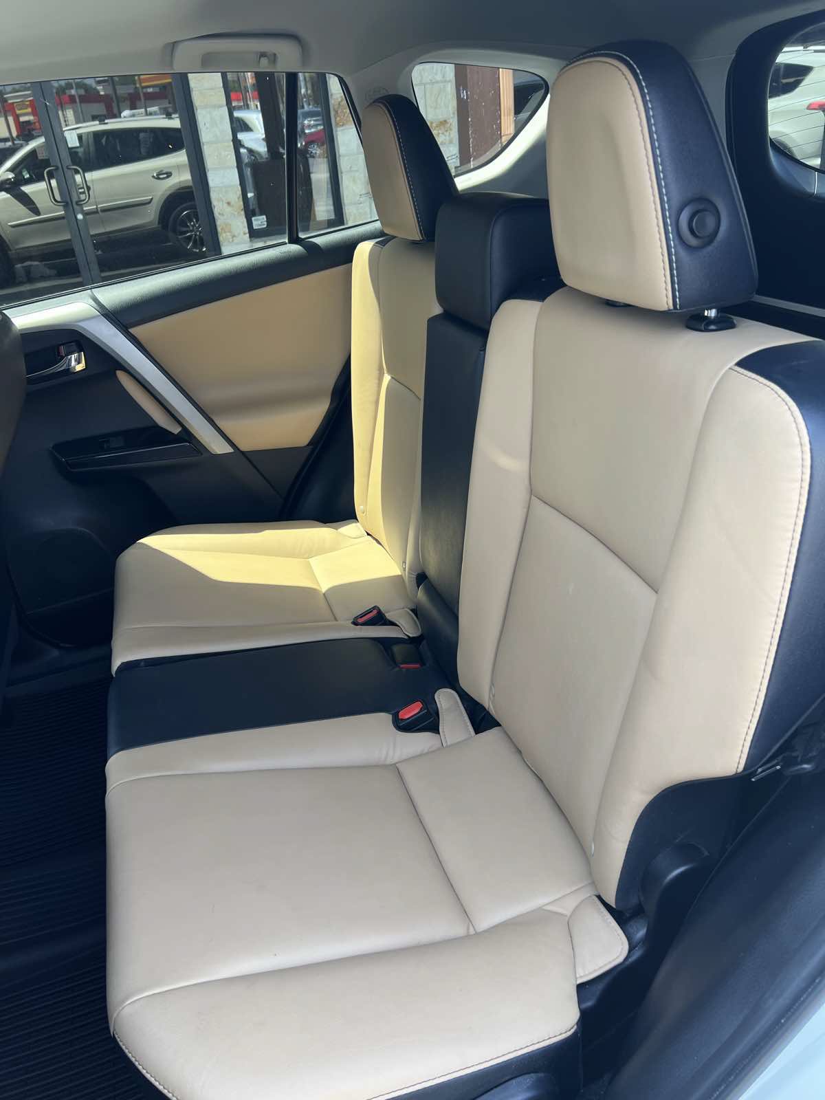 Used 2016 Toyota RAV4 Limited FWD image 9