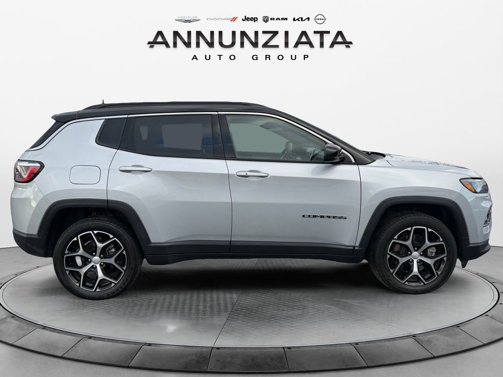 Used 2024 Jeep Compass Limited image 6