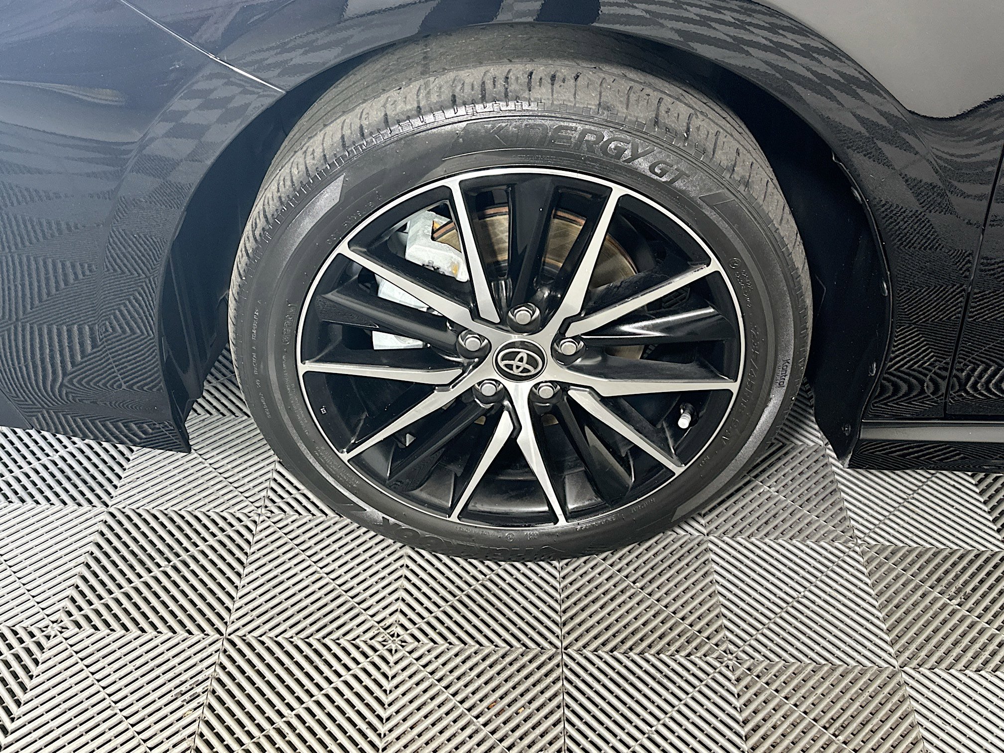 Used 2024 Toyota Camry SE image 11