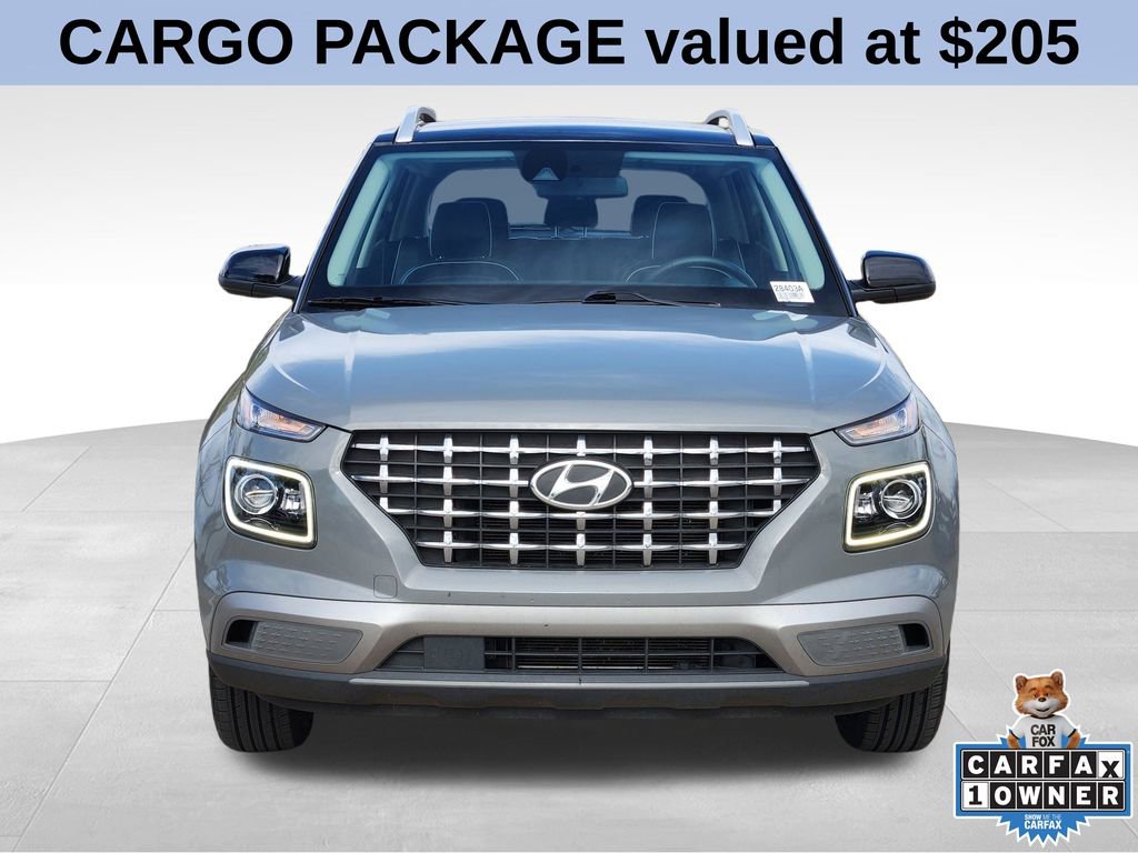Used 2022 Hyundai Venue Limited w/ Cargo Package image 3