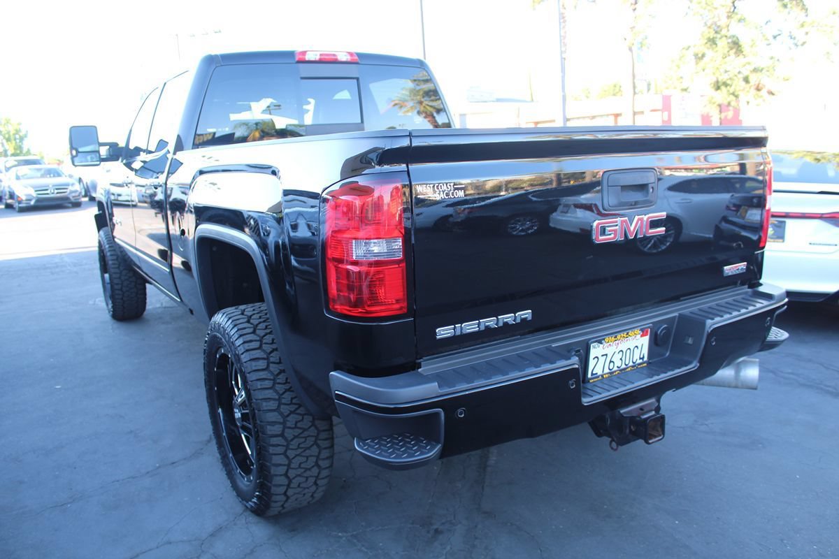 Used 2015 GMC Sierra 2500 SLT w/ Duramax Plus Package AWD/4WD image 5