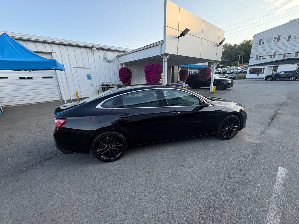 Used 2021 Chevrolet Malibu LT w/ Leather Package FWD image 6