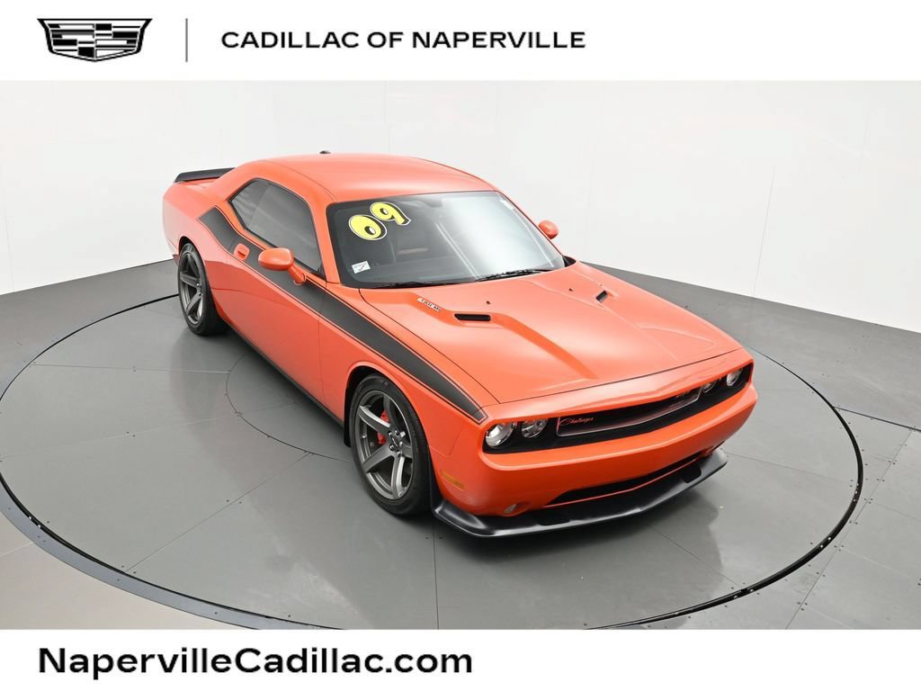 Used 2009 Dodge Challenger SRT8 RWD image 1