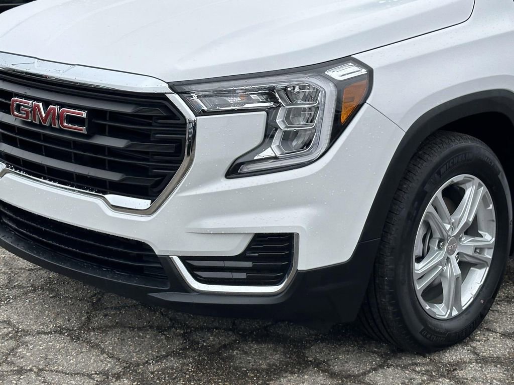Certified 2023 GMC Terrain SLE w/ Driver Convenience Package image 8