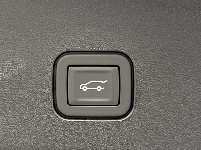 New 2027 Cadillac Vistiq Luxury AWD/4WD image 23