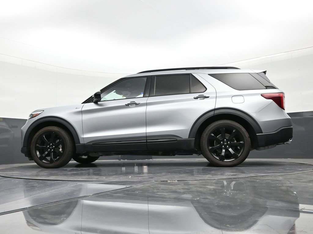 Used 2023 Ford Explorer ST-Line w/ Class IV Trailer Tow Package RWD image 21