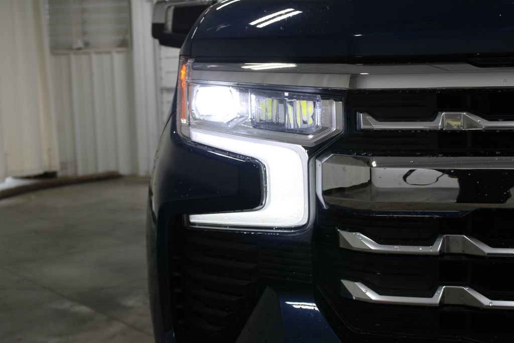 Used 2023 Chevrolet Silverado 1500 LTZ AWD/4WD image 22