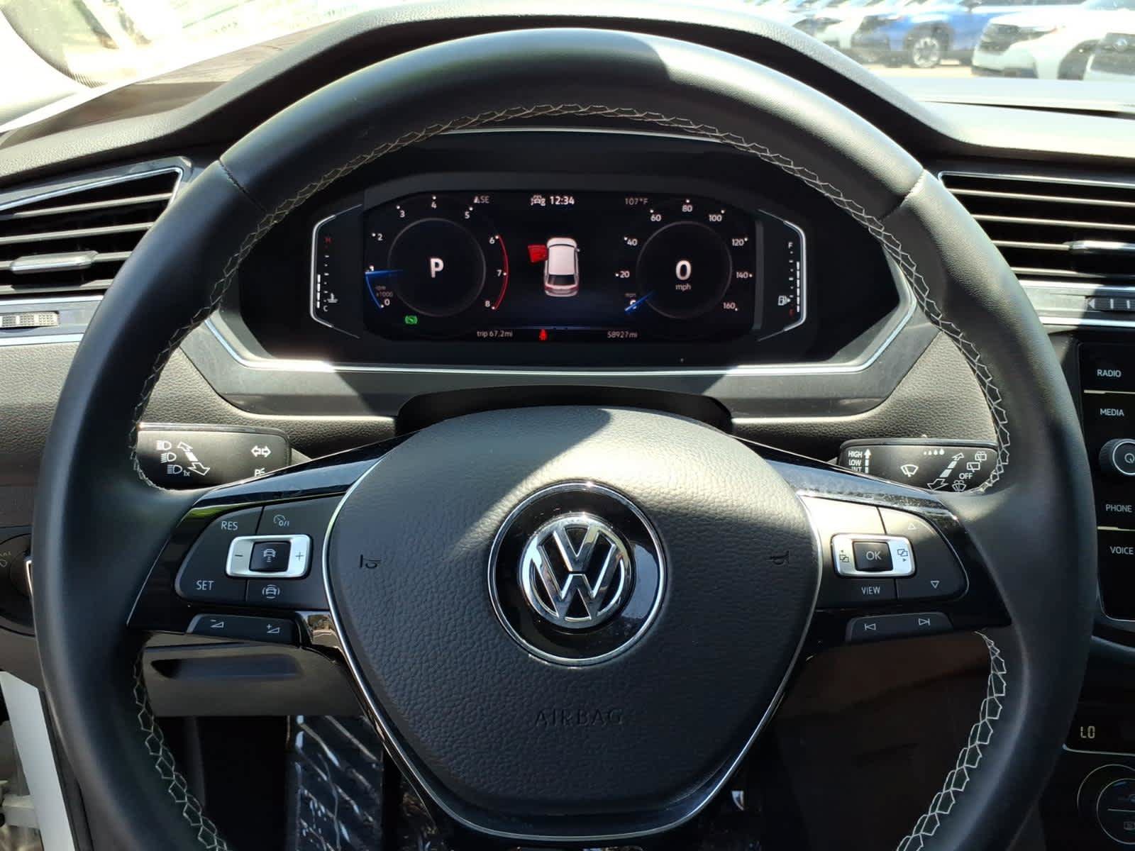 Used 2021 Volkswagen Tiguan SEL FWD image 32