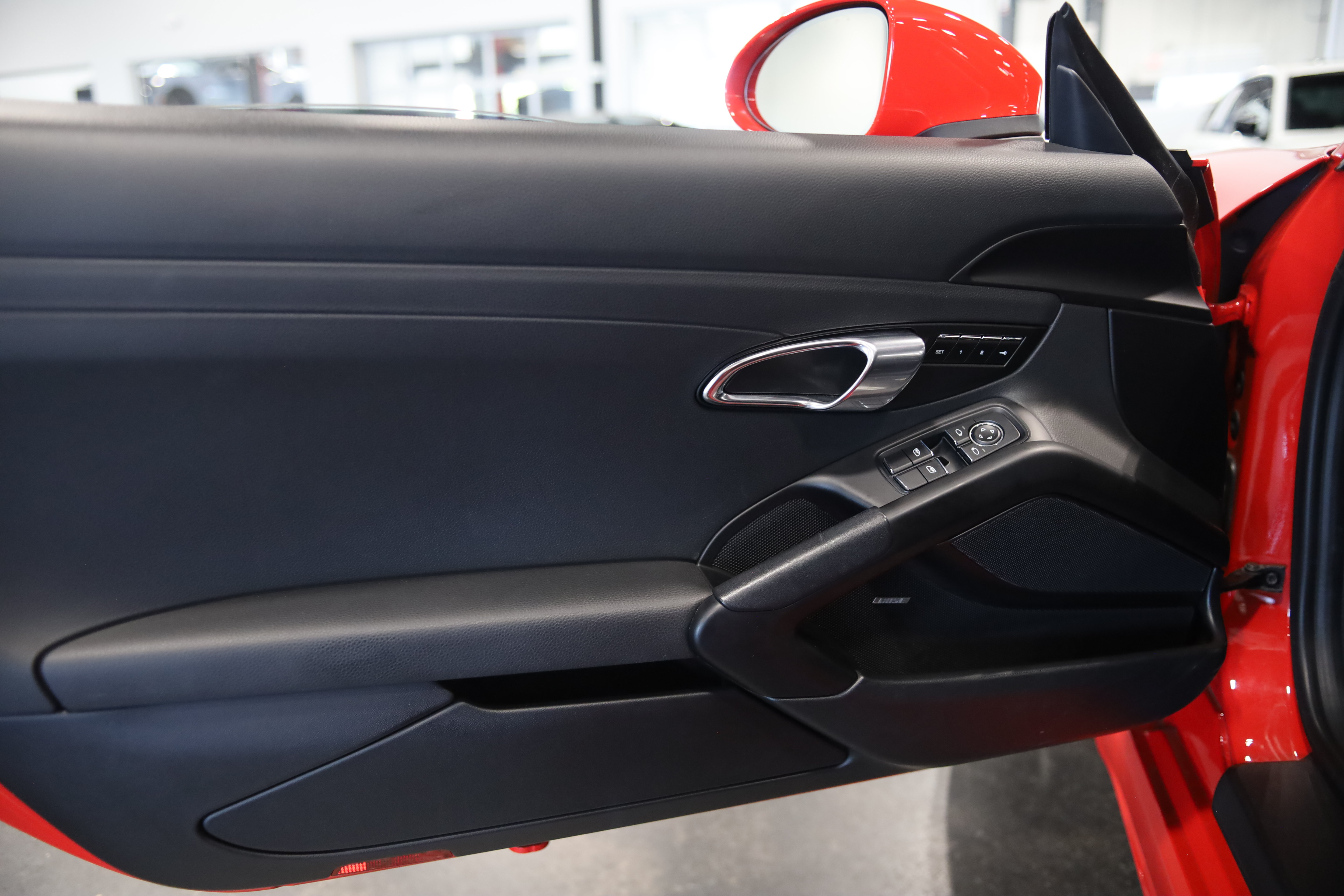 Used 2018 Porsche 718 Cayman RWD image 14