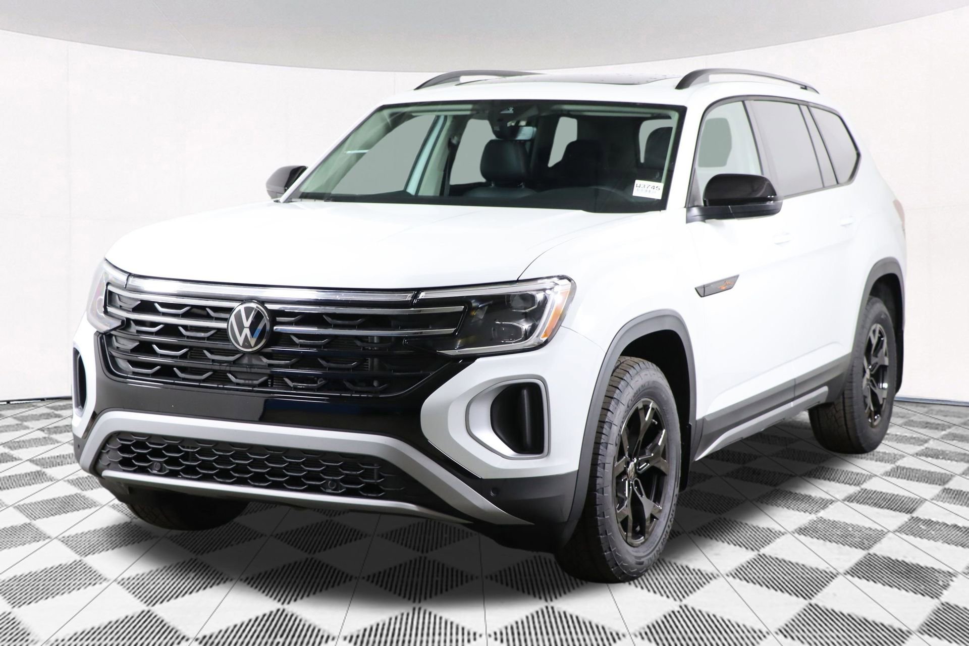 Used 2025 Volkswagen Atlas Peak Edition SE image 22