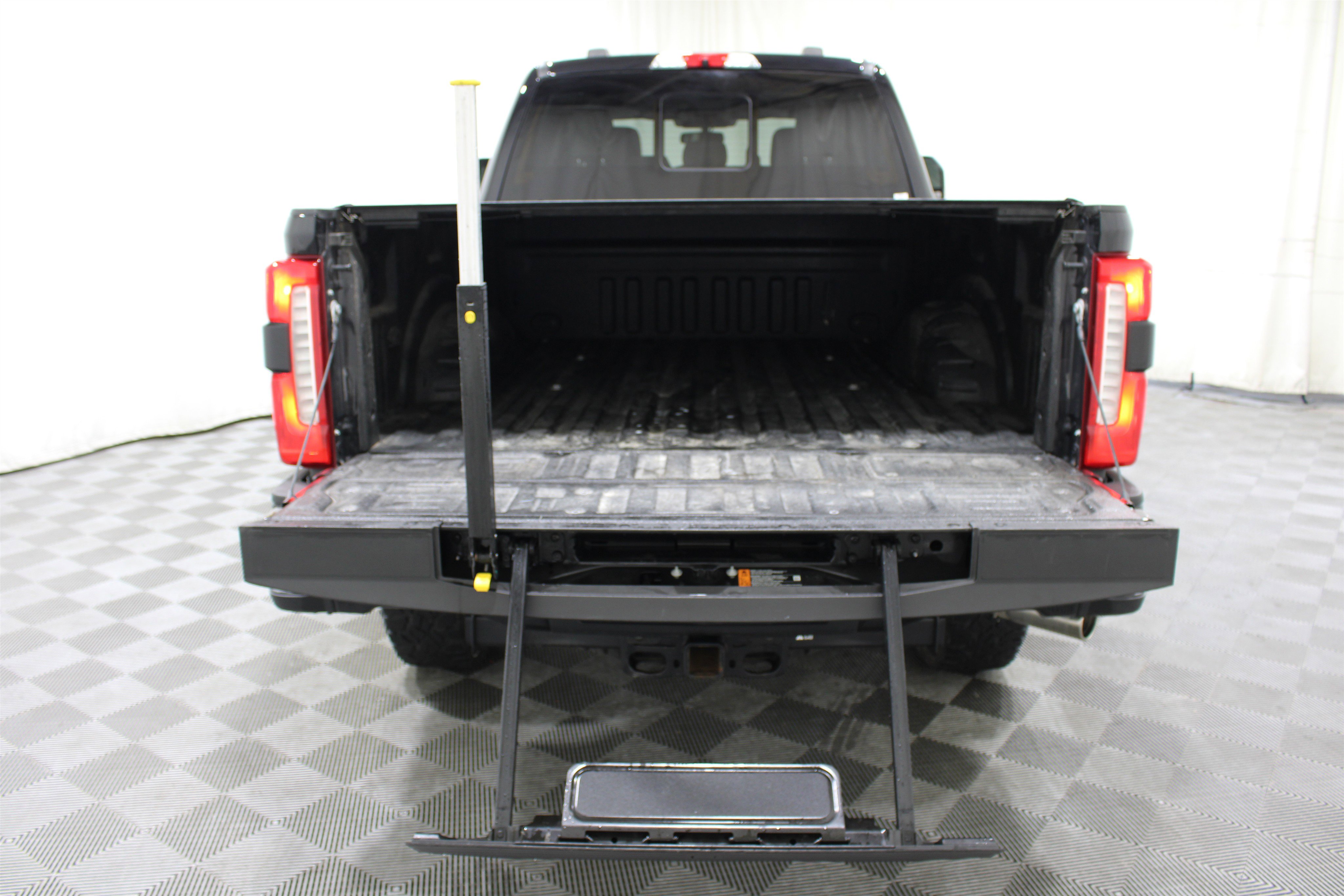 Used 2023 Ford F250 XLT w/ Tremor Off-Road Package image 23