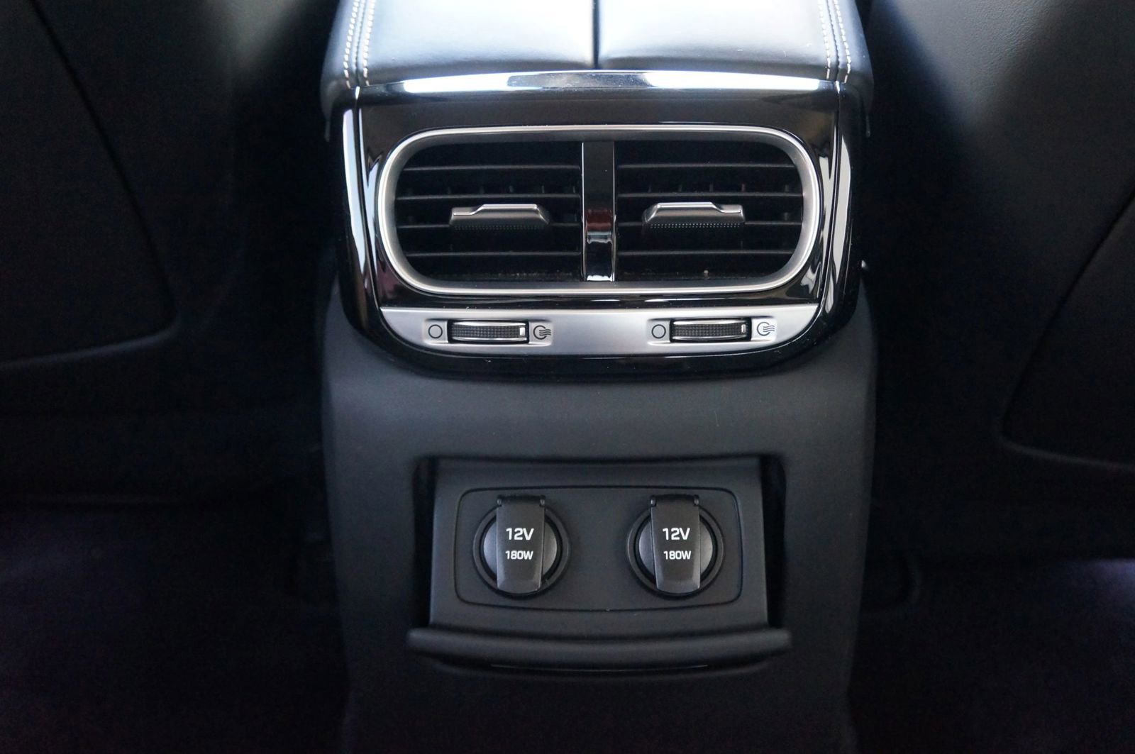 Used 2020 Genesis G90 3.3T Premium image 39