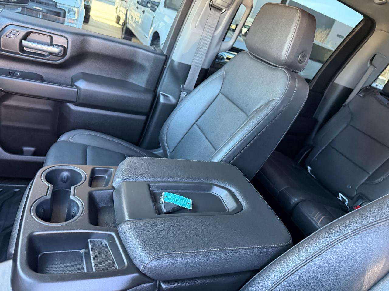 Used 2024 GMC Sierra 3500 Pro w/ Convenience Package image 39