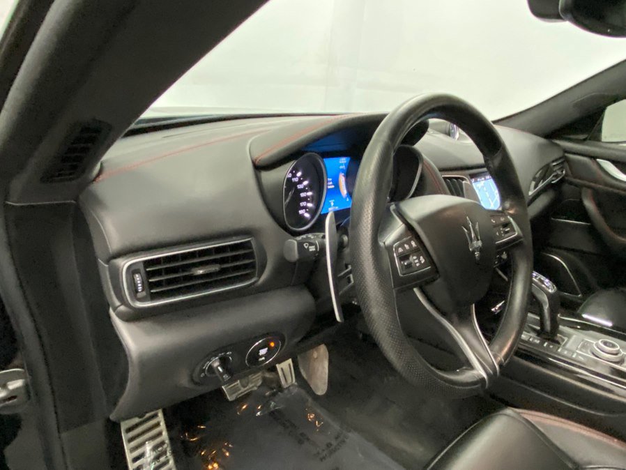 Used 2020 Maserati Levante GranSport image 34