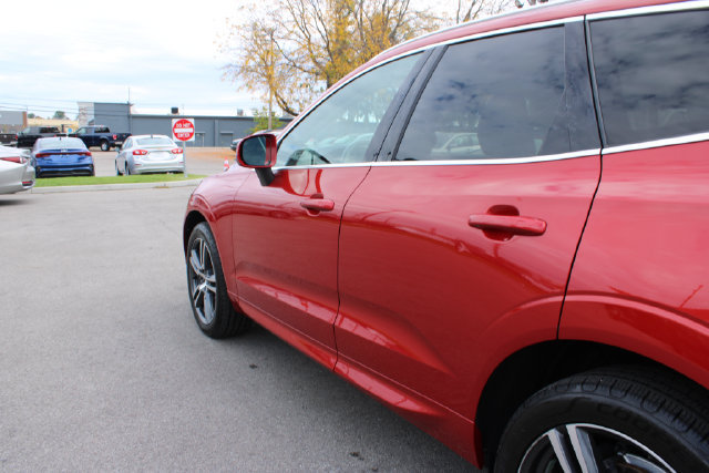 Used 2018 Volvo XC60 T6 Momentum w/ Convenience Package AWD/4WD image 45