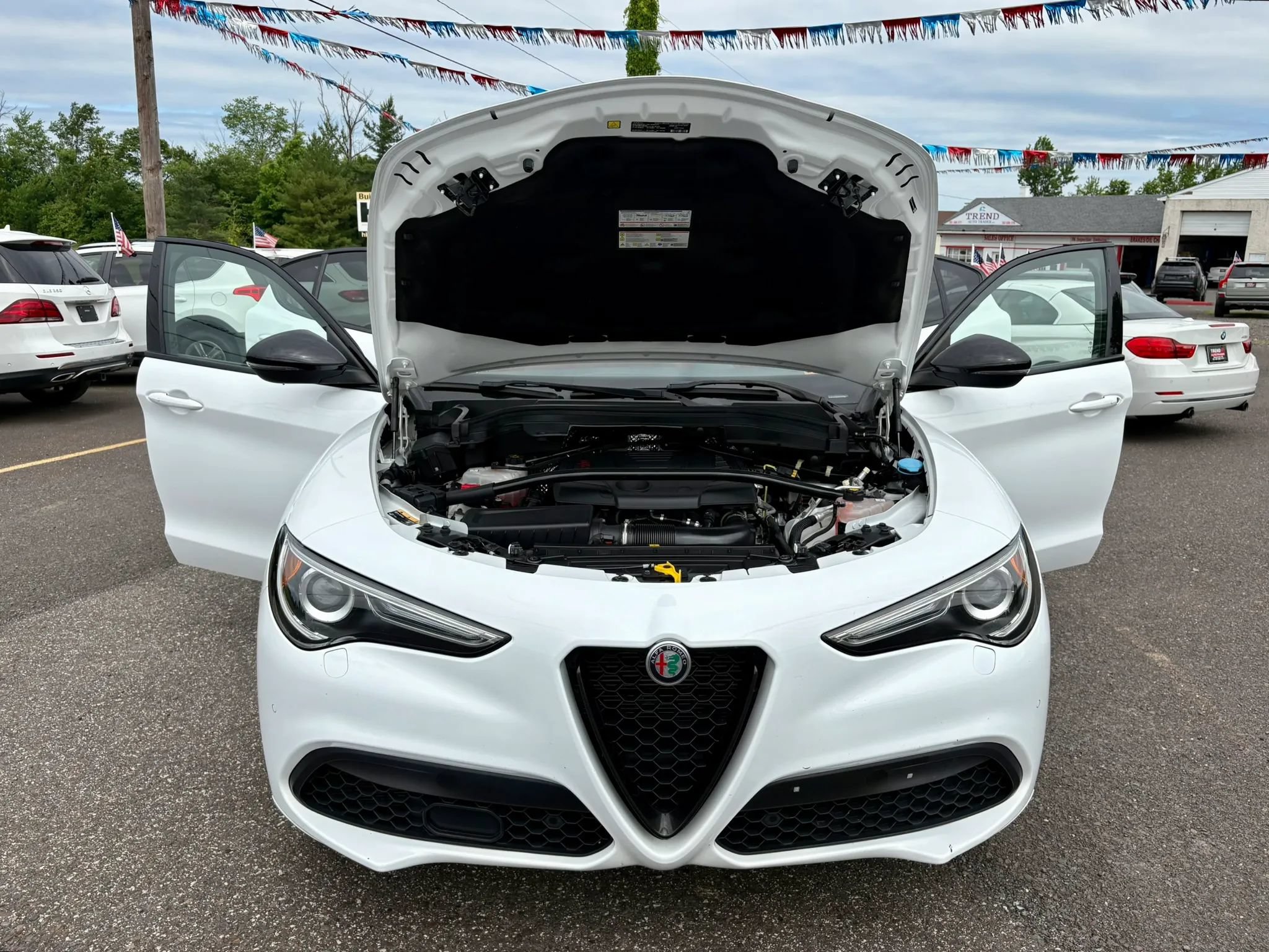 Used 2022 Alfa Romeo Stelvio Veloce AWD/4WD image 11