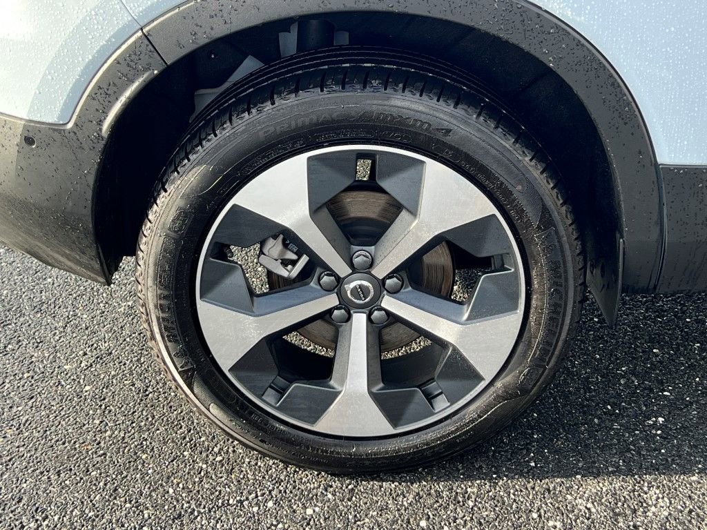 Used 2026 Volvo XC40 B5 Plus w/ Protection Package Premier AWD/4WD image 11